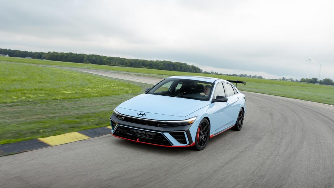 被人遗忘的现代伊兰特，却比卡罗拉更优秀？