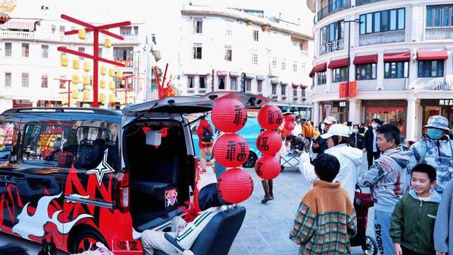 4.78万五菱之光EV爆改封神！数码博主笪屹超人，开辟改装圈新赛道
