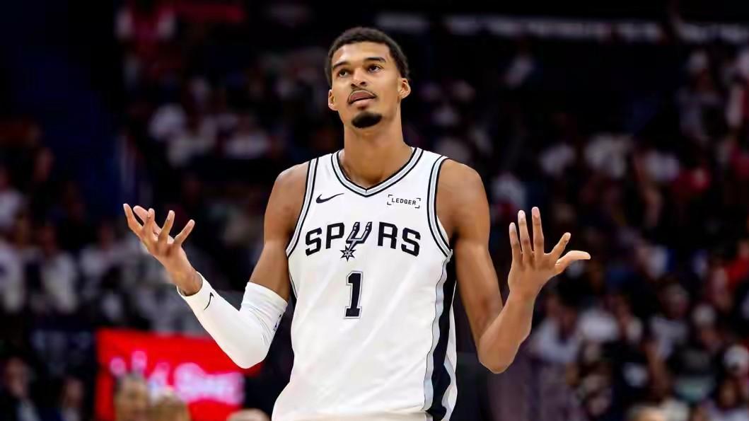 马刺98-119不敌雷霆，卡斯尔20+7+8，福克斯14+5+5