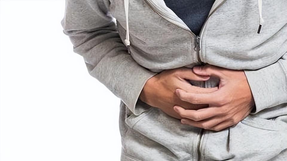 1颗柿子小心毁掉你的胃，一旦形成胃结石，可能引发溃疡、肠梗阻