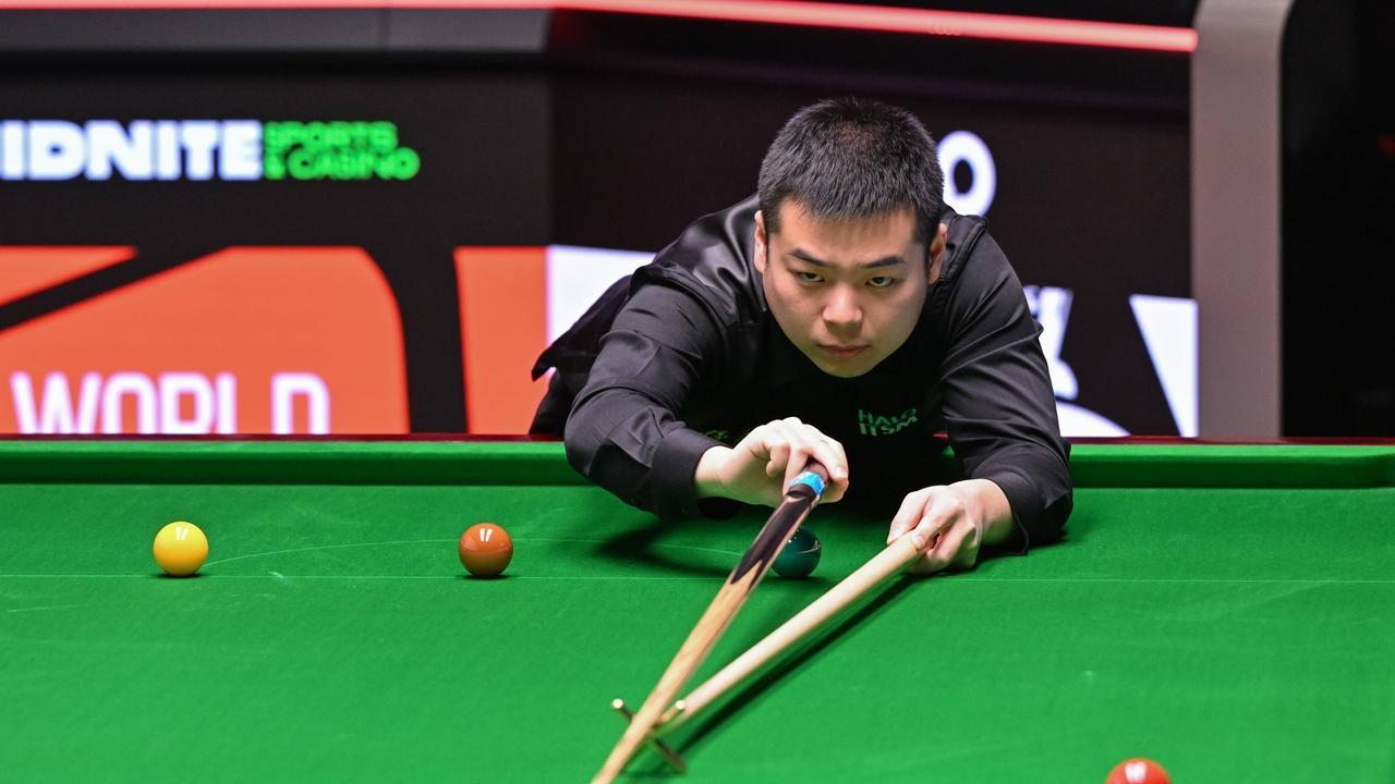 世锦赛资格赛：庞俊旭10-9绝杀埃默里，2杆破百6杆50+ 惊险晋级
