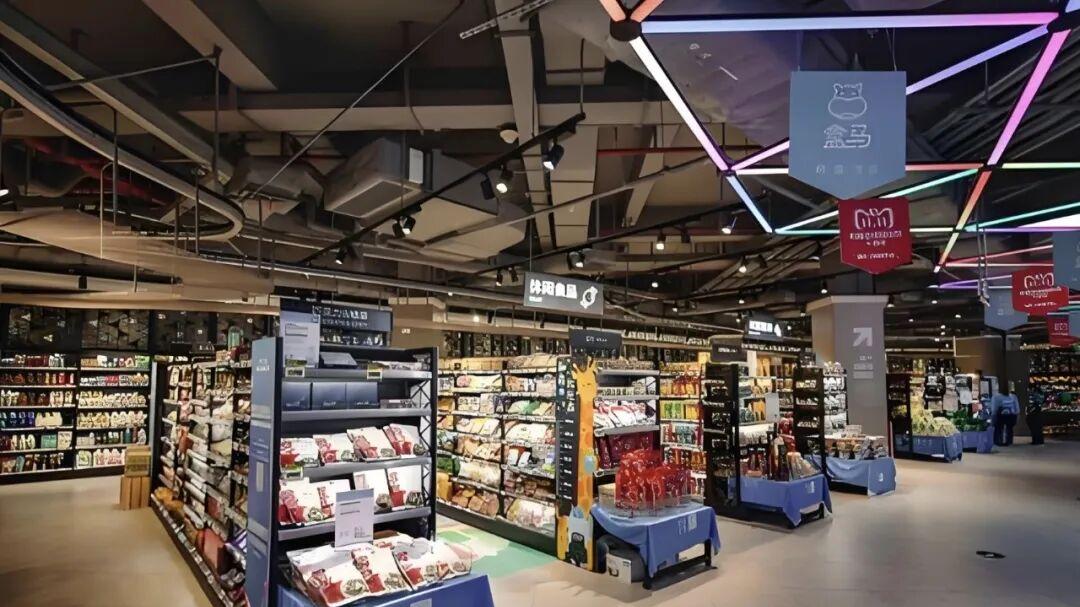 付费会员店山姆狂奔，Costco沉默，而有的品牌旗下门店则全军覆没