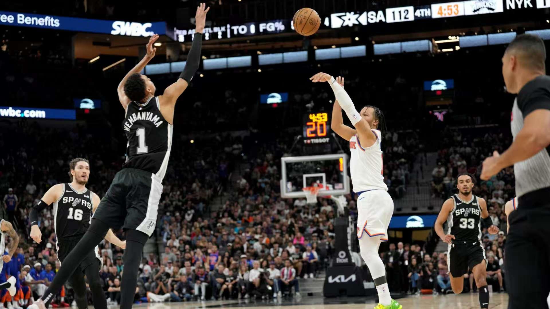 落选秀狂扔11记三分破纪录，超级内线伤退，马刺反而全民皆兵逆转尼克斯