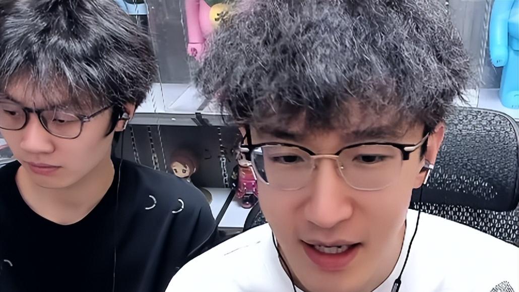 千万氪金大佬反向劝氪！这款武侠网游反倒让平民玩家躺赚