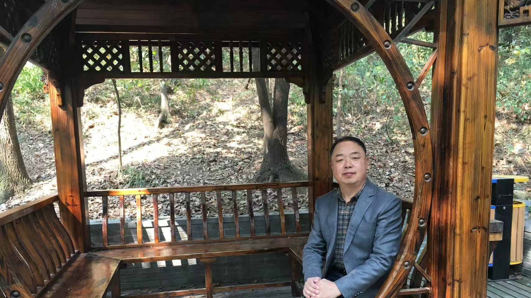 在大地之上生长——于学一文学作品风格简论