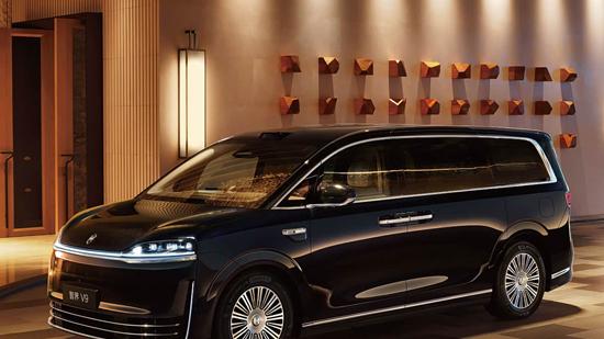 二排配可旋转零重力座椅 智界V9内饰发布