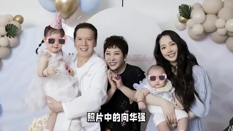 向太总结45年婚姻秘诀：与丈夫从不争吵，只需提孙女他就安静