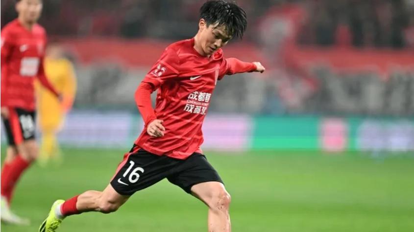 国足名单三大谜团：胡荷韬因伤落选，杨明洋再遭弃用，津门虎三人入围