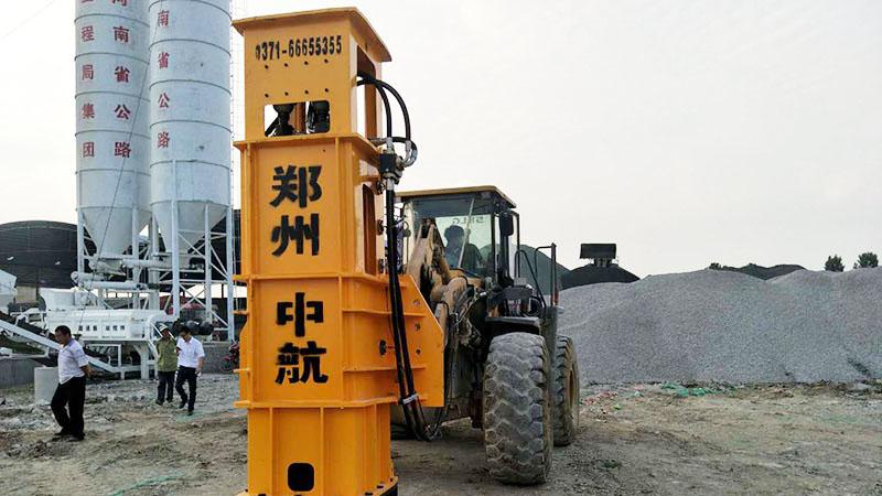 铲车上装的冲击夯：狭小场地压实专用，施工更灵活