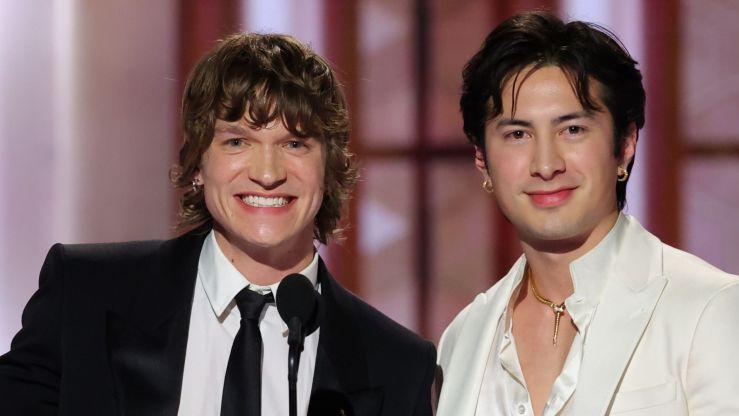 体育+荷尔蒙核弹，金球奖的“隐形主角”：一部未入围剧集的文化胜利