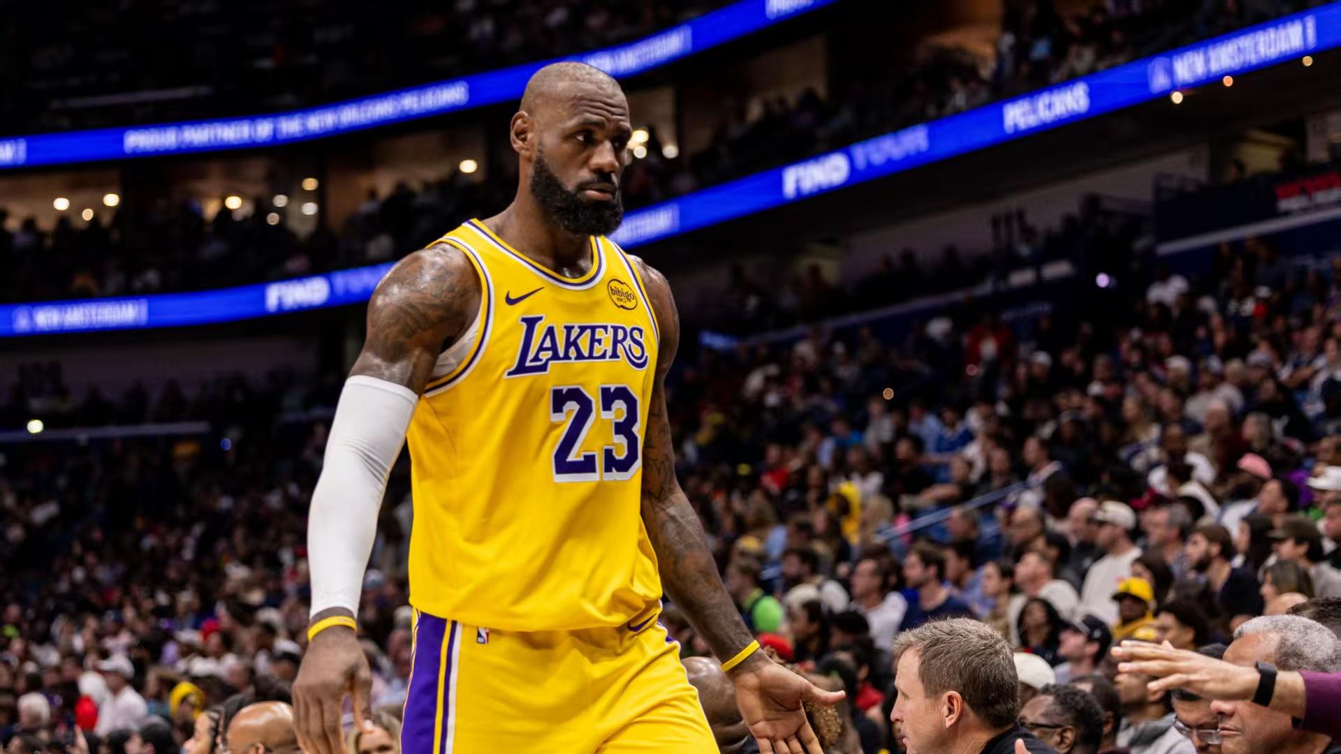 父子同场难抵颓势，詹皇孤勇映微光——湖人不敌国王吞三连败