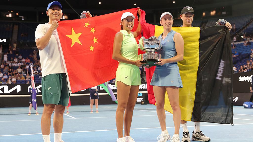 郑钦文连续第二天出战！王美人战冰美人！张帅澳网夺冠后首秀！