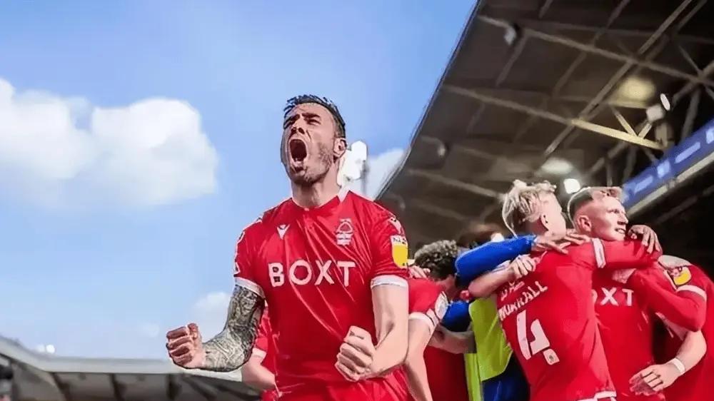 欧联杯前瞻：波尔图主场冲复仇，诺丁汉森林客场谋不败，附赠足球日记扫盘