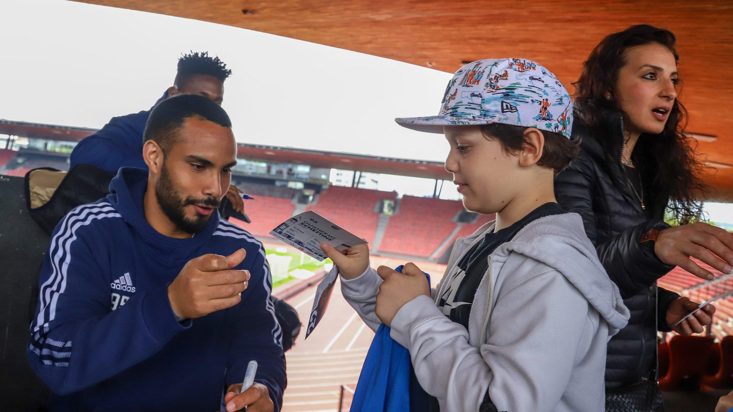 外媒：中超球队签下30岁欧联级别前锋