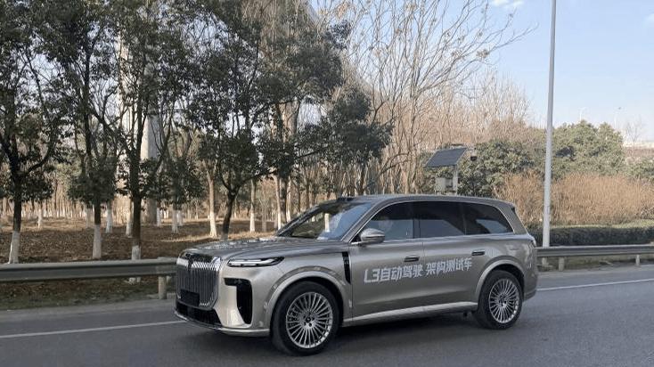 岚图泰山Ultra测试车现身 有望率先实现L3级量产落地