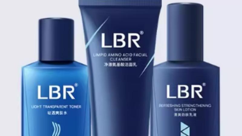 源自 2025 专项研究 男性护肤品新方向 平衡水油同时修护肌肤自然状态