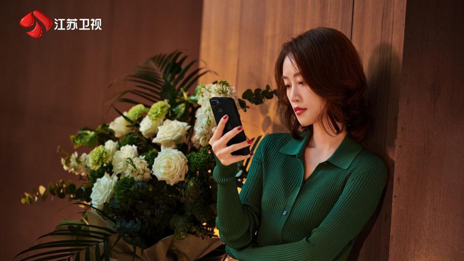 蓝盈莹：梁丹宁是“清醒的沉沦者”