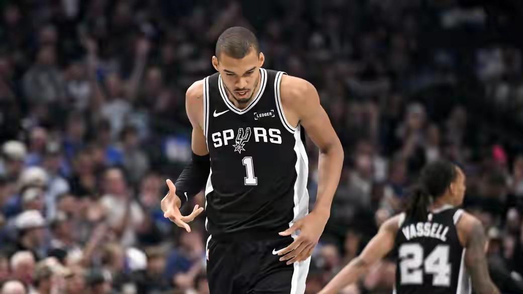 马刺114-103大胜活塞，文班亚马21+17+6，瓦赛尔28+2+4