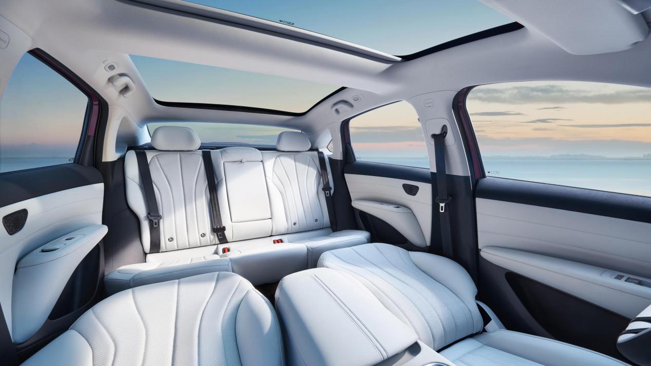 预售将至！极狐S3实力出圈，高端定价引全城猜想