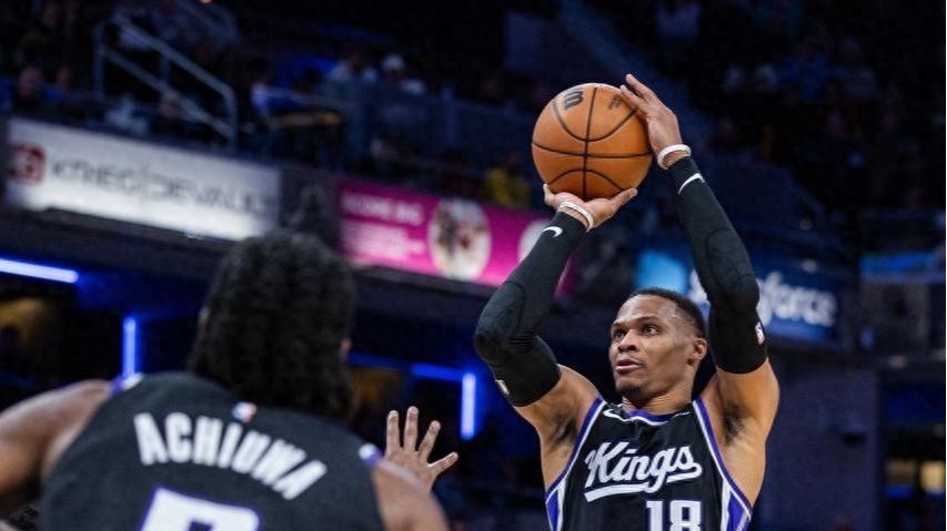 拉塞尔·威斯布鲁克表示，他很享受击败曾经效力的湖人和火箭