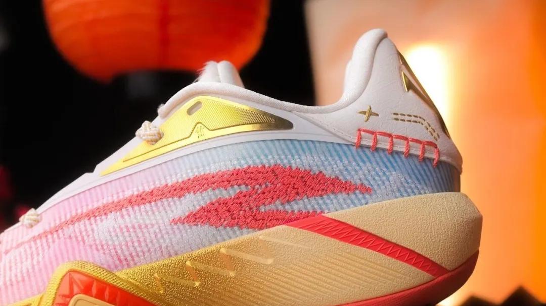 安踏丁世忠的“氪金”哲学