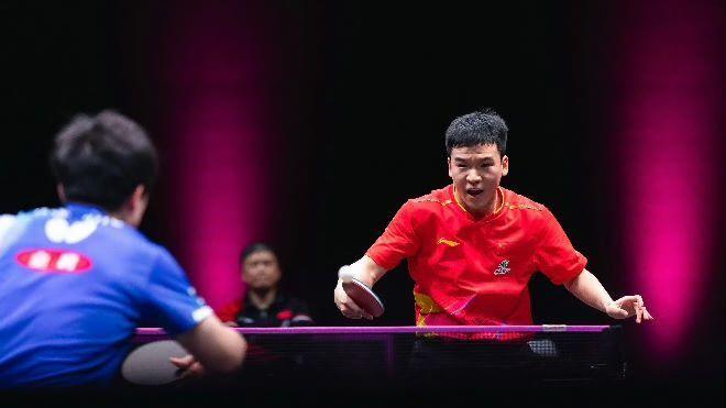 国乒陷入空前困境！WTT多哈冠军赛男单1/16决赛：张本智和3-0碾压式的胜利，向鹏心态崩了