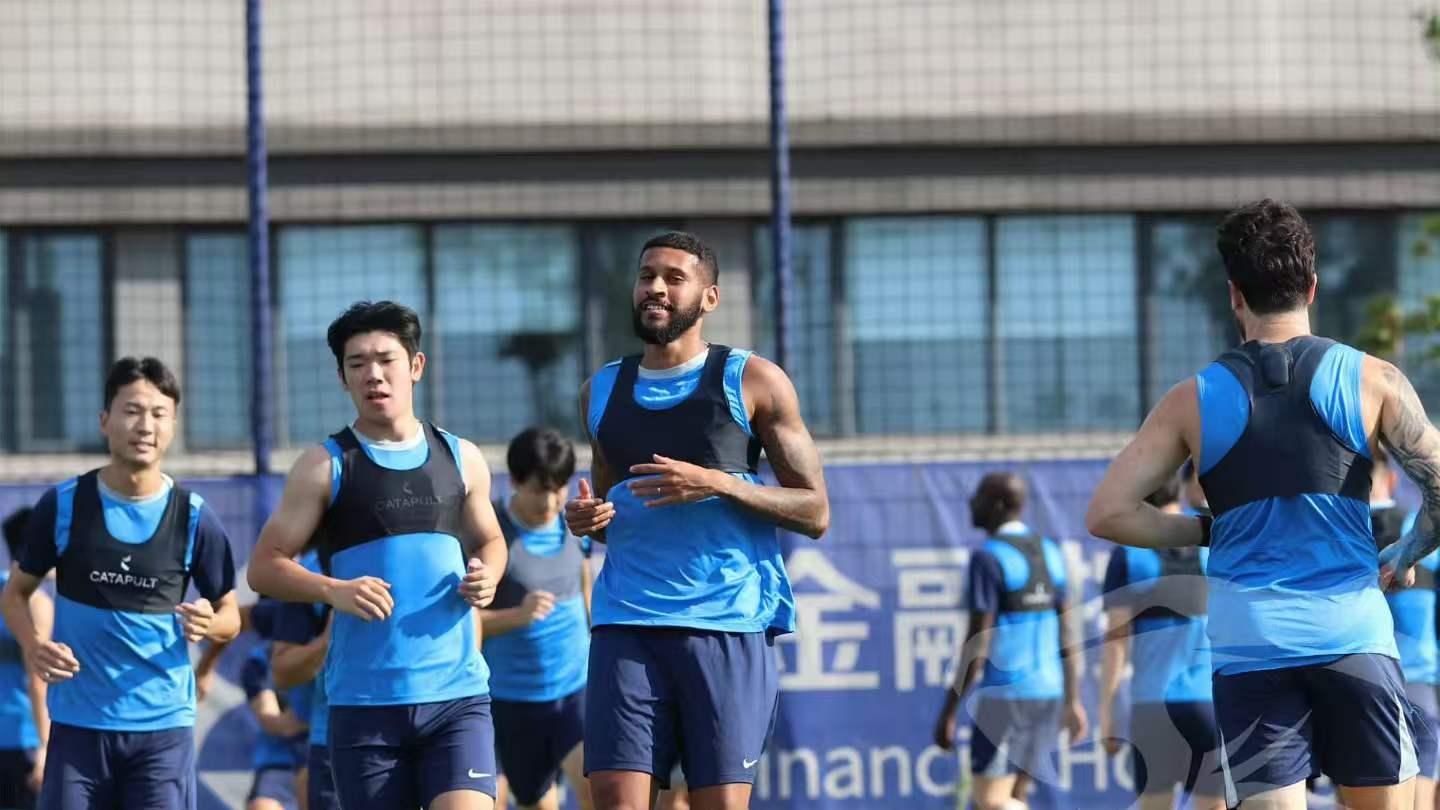 2-0！热身赛，河南VS三镇：古斯塔沃破门，三镇后防漏洞百出