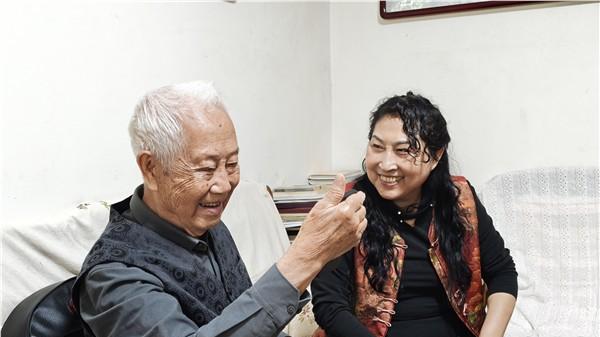 薪火传艺，师恩绵长——高文清2026年5月4日拜望恩师何建国纪实