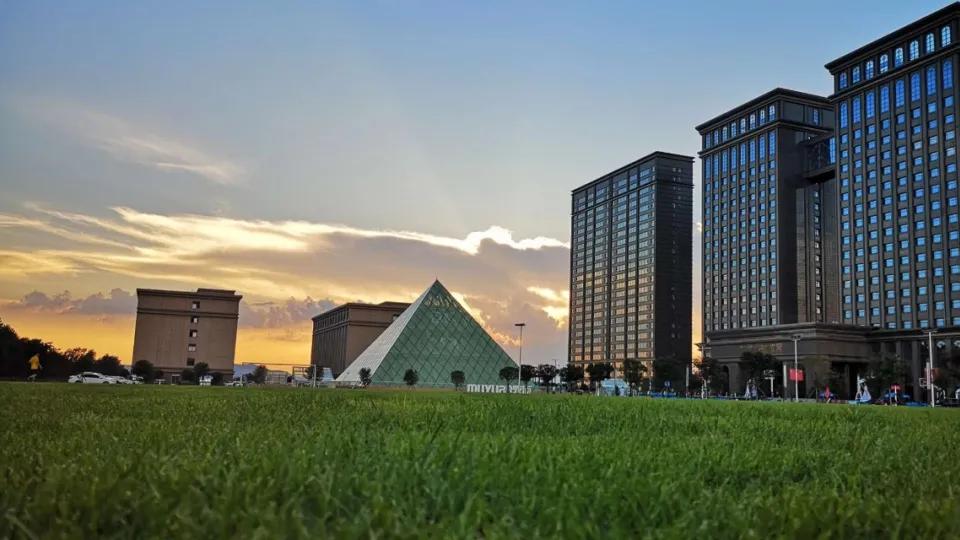 牧原过冬，猪猪漏风