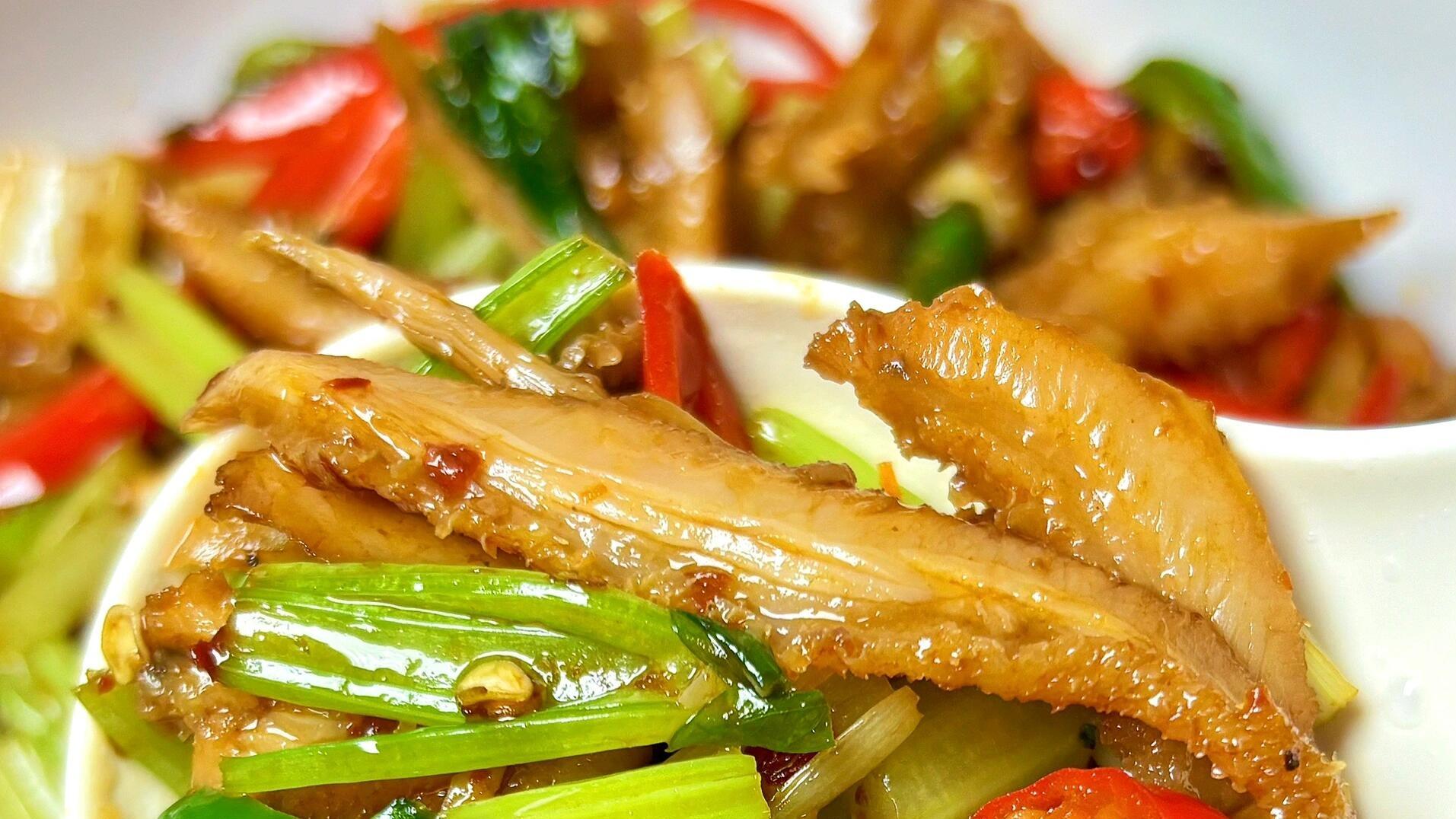 爆炒牛肚：脆嫩弹牙，一口入魂的下饭菜！