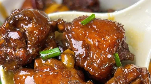 秋季限定板栗鸡翅：香辣软糯巨好吃，一口吃进整个秋天的温柔！