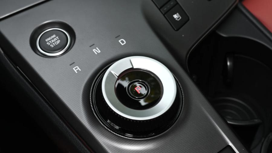 韩系车魅力不减，2026款起亚狮铂拓界实力升级，一口价10.99万起