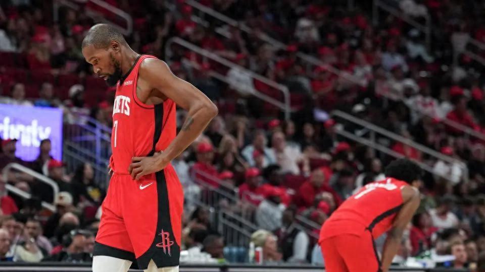 仅得9分，正负值全队最低！在球场上面没存在感，火箭亏大了