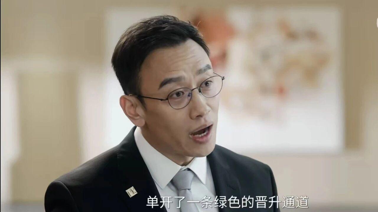 不会演别尬演，《蜜语纪》43岁那家威告诉你，什么是剧抛脸