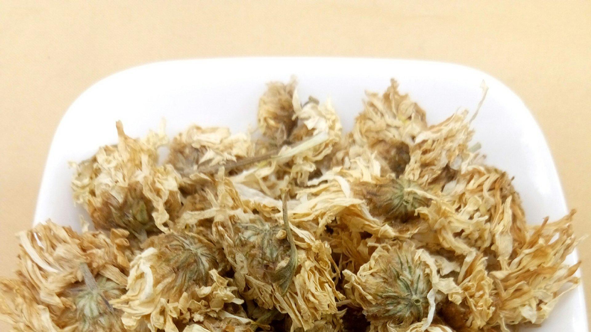 眼花补肝，口苦清肝，白发多调肝，煮一杯养肝茶，清肝又补肝