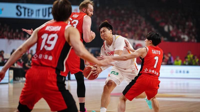 赵睿10分+犯满离场 8罚全中回击质疑