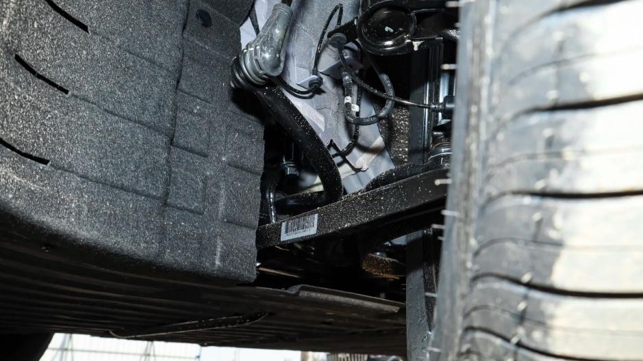 6万级纯电代步车，星愿实测：后驱独悬+2650mm轴距，适合家用