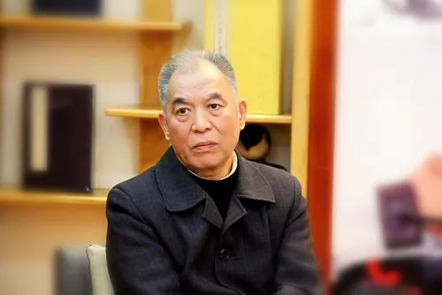 梁晓声曾言：人生总有太多的来不及，一眨眼就是一天，一回头就是一年，一转身就是一辈子