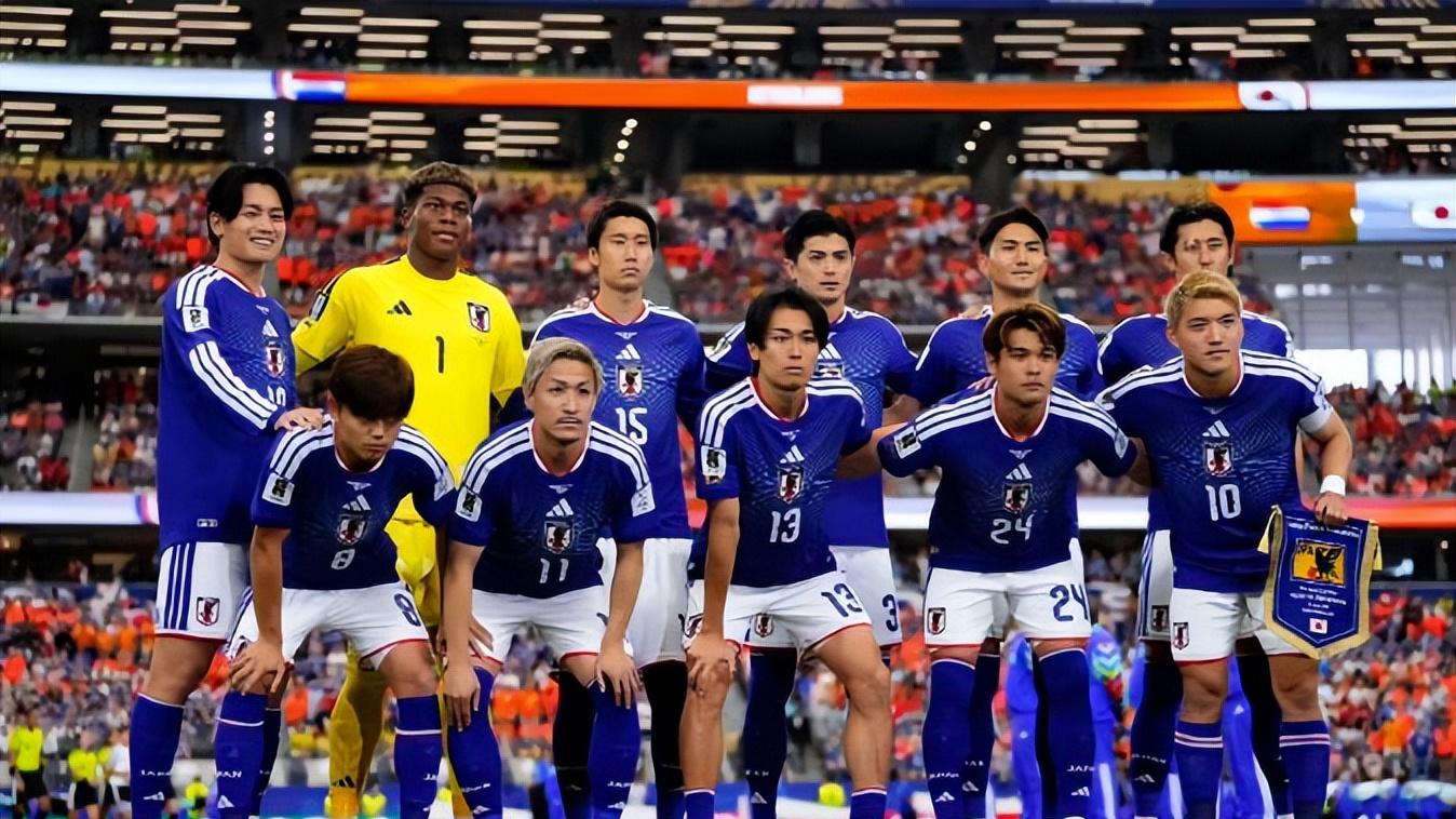 从2-0到2-2，科曼让荷兰到手的三分飞了？日本蓝武士确实是亚洲最强