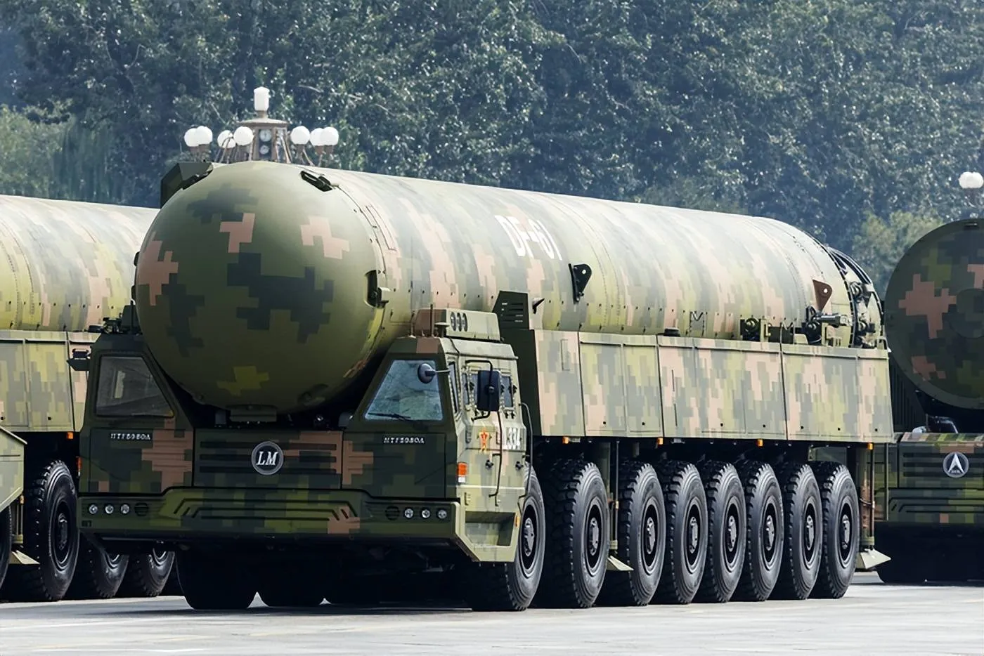 东风5C射程让人惊呆，外媒却力挺东风61？两款导弹其实各有绝活