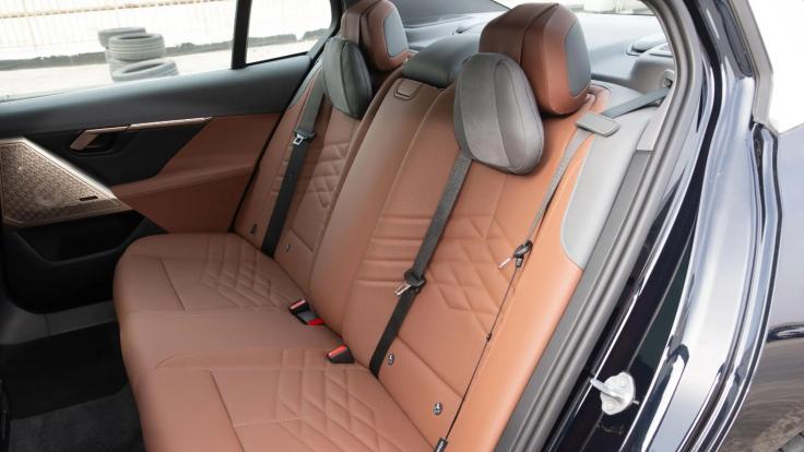 只讲实话：别被“蓝天白云”晃了眼，5系选错配置比选错品牌更亏