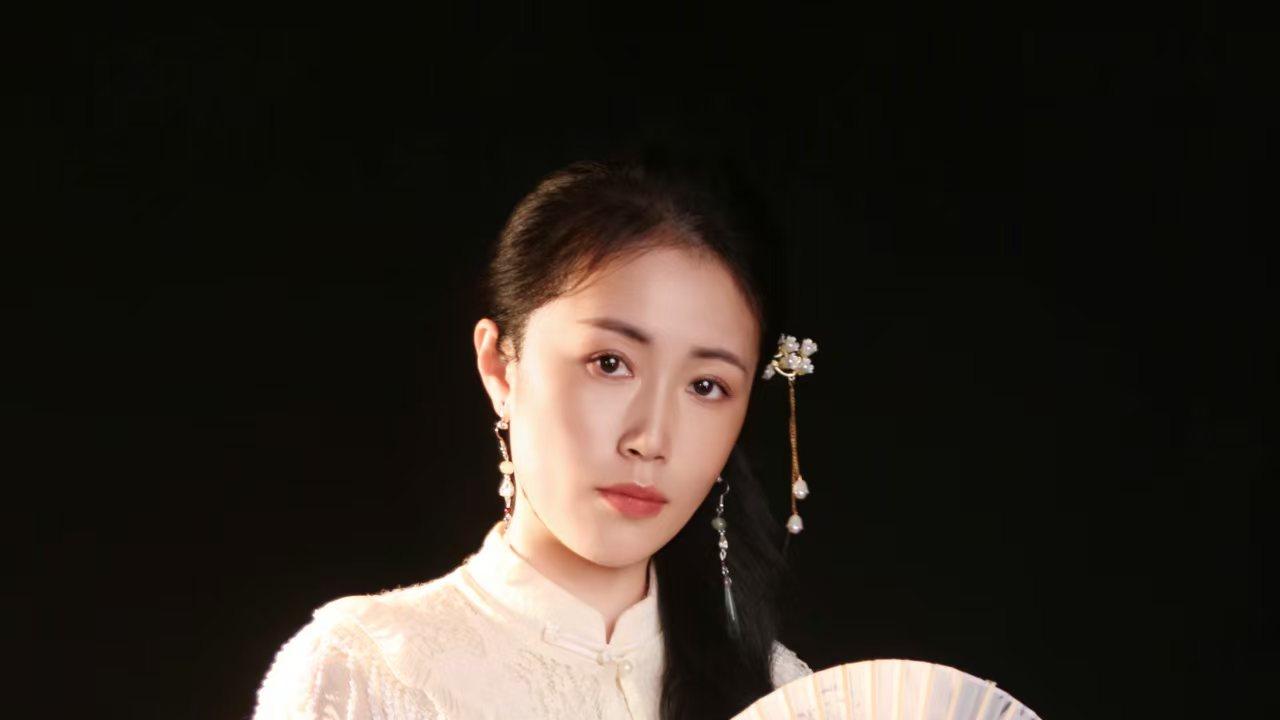 平安——光影间的自在诗人