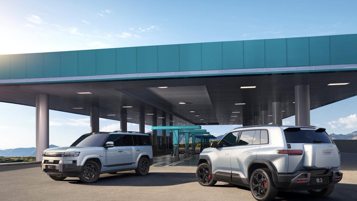 方程豹钛3闪充版正式上市，黑科技打造豹力新体验