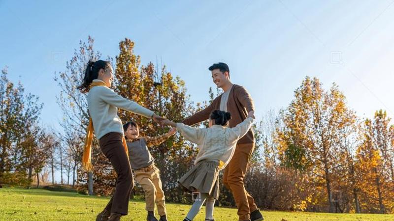 大人不高兴，孩子就遭殃