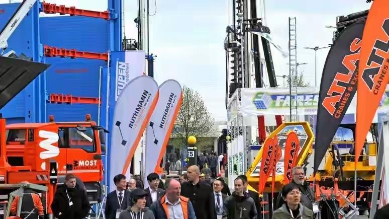 一个普通程序员创业历程：盯上德国机床的软肋，团队人均年薪25万