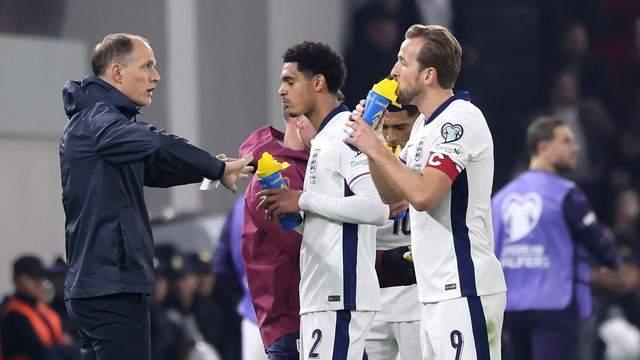 图赫尔手把手教英超主教练们安排球员轮休！分期报到和训练比赛！