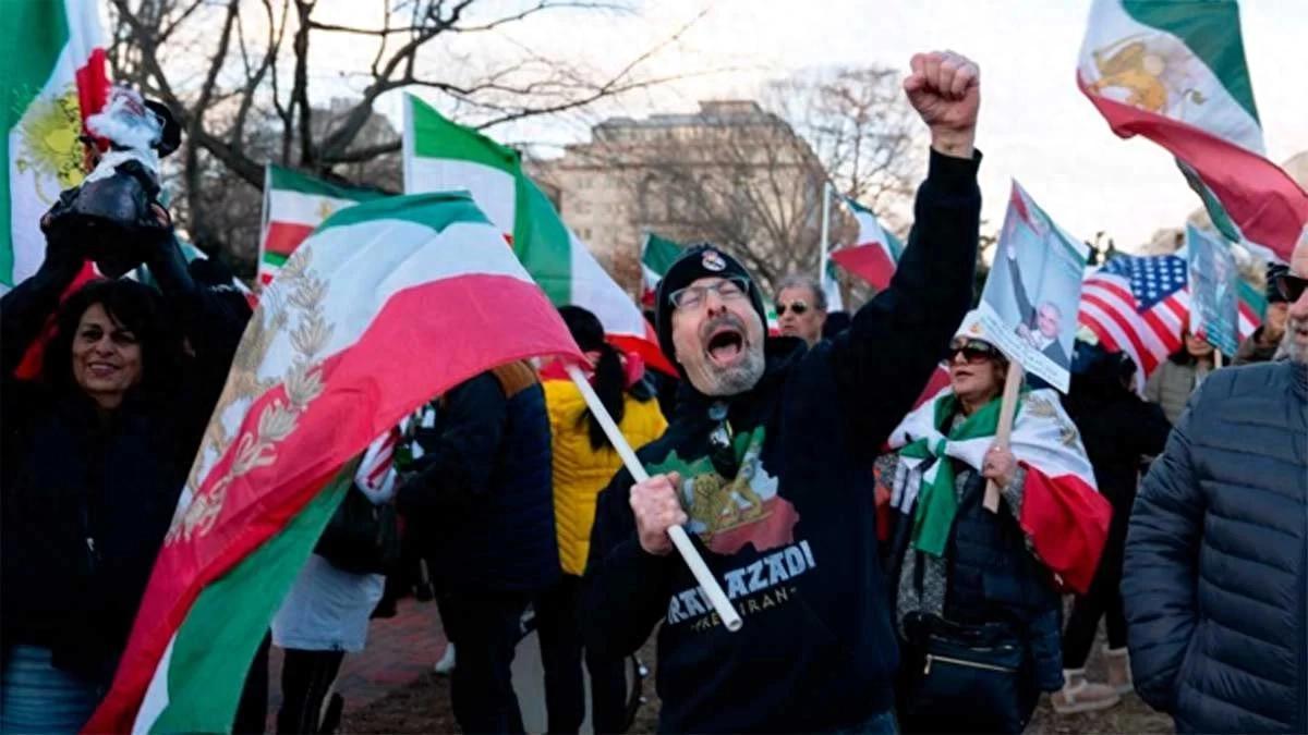 美国逼伊朗越狠，沙特靠中国越近，砸40亿买枭龙，中东格局要变天