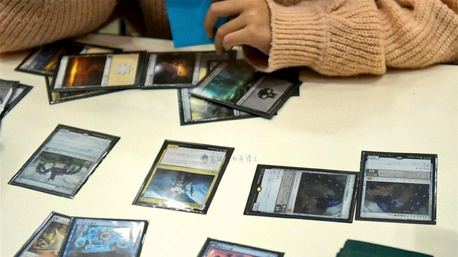 玩家收到价值不菲的《万智牌》旧卡，决定归还朋友，网友：真男人