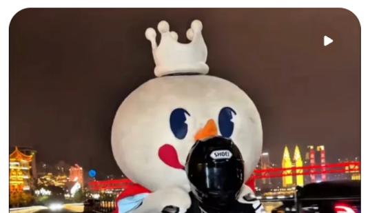 丽江做“狼女”，重庆骑摩托，年轻人谁不想这样急头白脸旅拍一回？