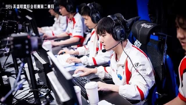 BLG统治LPL冲击四连胜！WE四连败难求一胜，迎战AL或创连败纪录